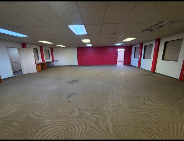 1,345M² WAREHOUSE TO LET IN BOOYSENS